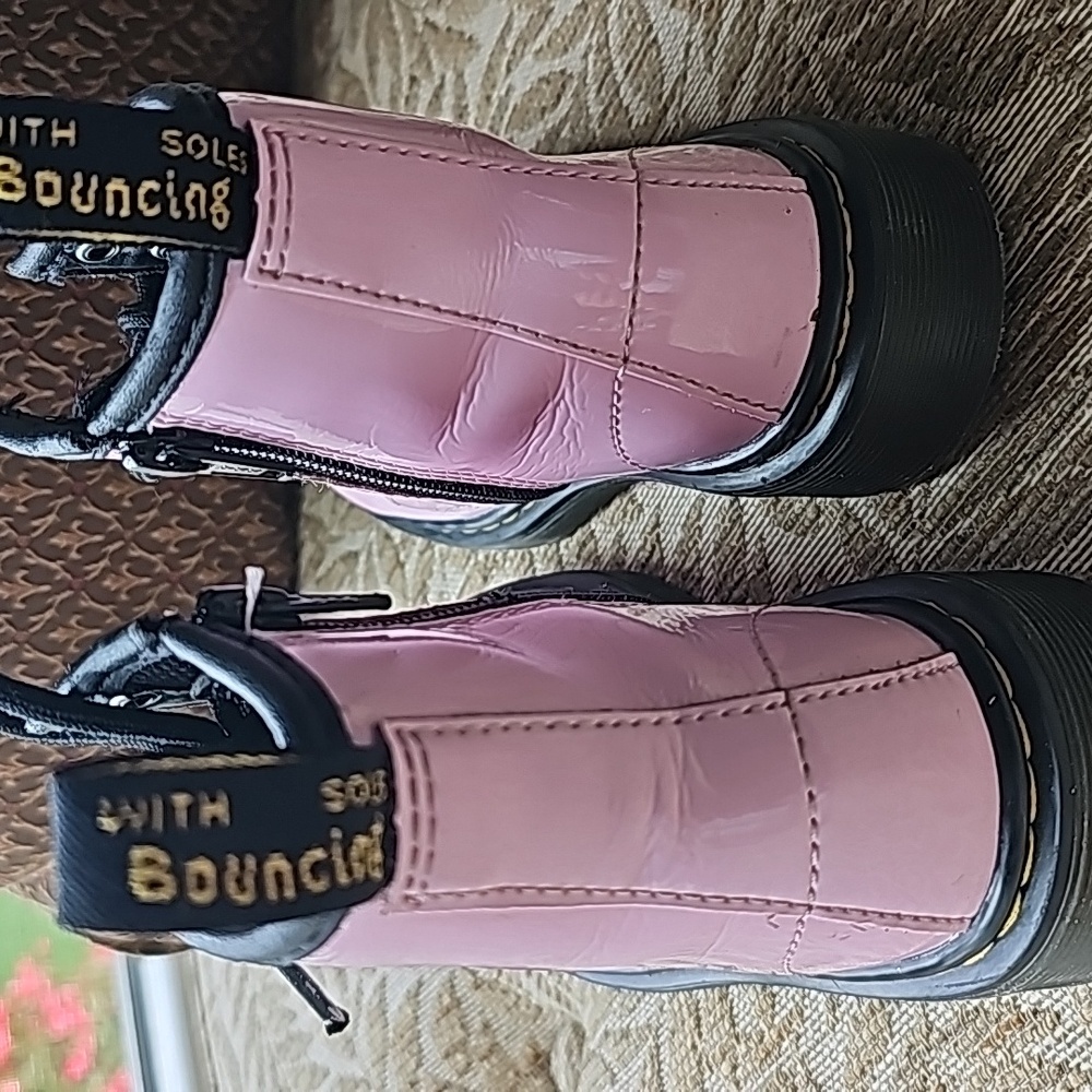 Boots - Picture 5 of 7
